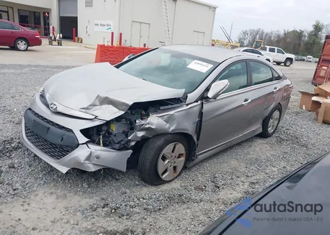 2012 Hyundai Sonata z USA, uszkodzony, nr VIN KMHEC4A48CA045817